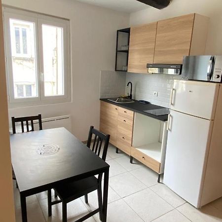 Petit Appartement Calme En Plein Centre Du Village De Ribiers Extérieur photo